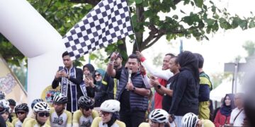 Ratusan Pesepeda Tour de Aceh Resmi Dilepas, Kelilingi Objek Wisata