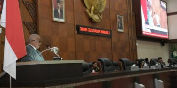 Sekda Sampaikan LKPJ Gubernur Aceh Tahun Anggaran 2022 dalam Paripurna DPR Aceh