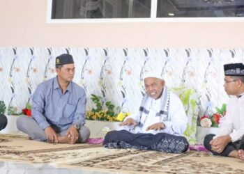 Mewakili Pemerintah Aceh, Kadisdik Dayah Takziah ke Dayah Abu Paya Pasi