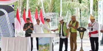 Presiden Jokowi Didampingi Menkominfo Resmikan Menara BTS 4G Di Talaud, Sulawesi Utara