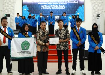 Dua Srikandi Memimpin Sema dan Dema FDK