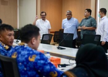 Sekda Tinjau Rakor Tim PB PON XXI 2024 di Kantor Gubernur Sumut