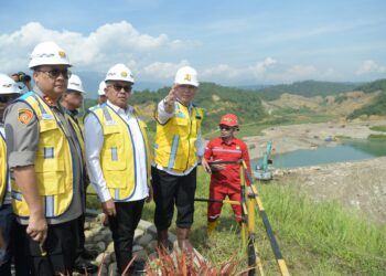 Pj Gubernur Aceh Minta Pembangunan Bendungan Keureto Selesai Tepat Waktu