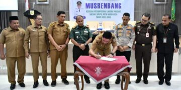 Pj Sekda Buka Musrenbang RPJPD Kota Banda Aceh 2025-2045