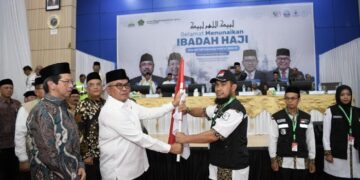 Calon Jemaah Haji Kloter Pertama Embarkasi Aceh Menuju Tanah Suci