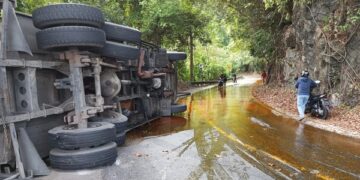 PD PII Kota Banda Aceh Mengelar Aksi Demo di Depan KFC Dan Pizza Hut