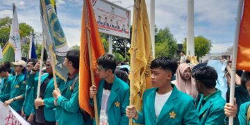 Ribuan Mahasiswa Gelar Aksi Protes Tolak Revisi UU Pilkada di Gedung DPR Aceh