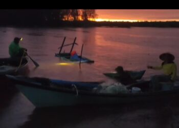 Perahu Nelayan Di Aceh Singkil Karam