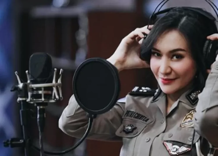 Polwan Cantik Putri Sirty Cikita Sabunge ((Instagram @putrisirtycikita))