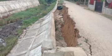Ambruknya Tebing Pengaman di Krueng Beureughang Aceh Utara