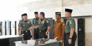 Camat Mustafa Dampingi Pangdam IM Tinjau Rehab Lanjutan Masjid Baiturrahim