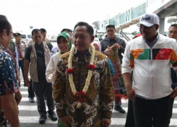 Pj Gubernur Aceh Menyambut Kedatangan Mendagri di Kualanamu