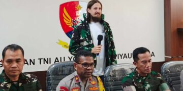 Kapten Philip Mark Mahrtens Bebas dari Penyanderaan KKB Papua dalam Kondisi Baik