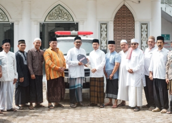 Tingkatkan Pelayanan Kesehatan, Farid Nyak Umar Serahkan Ambulans untuk Gampong Mulia (Advokasi 7 Ambulans dalam Tiga Tahun)