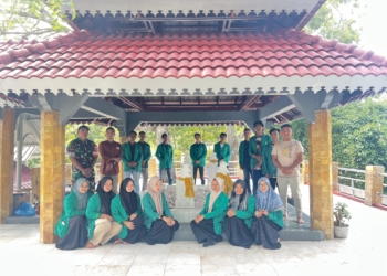 Mahasiswa STAI Tgk Chik. Pante Kulu melakukan kegiatan ziarah makam, Doa Bersama dan gotong Royong di makam pahlawan Laksamana Malahayati