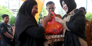 Illiza Tinjau Pasar Murah di Meuraxa