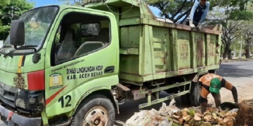 Selama Ramadhan DLH Aceh Besar Siapkan 57 Armada Angkut Sampah
