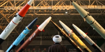 Iran Peringatkan AS, Serangan Militer Bisa Picu Pengembangan Senjata Nuklir