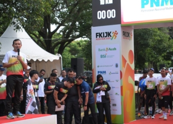 Wagub Fadhlullah Buka FKIJK Aceh Run 2025