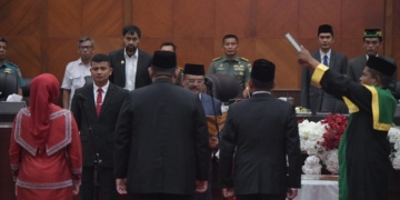 Gubernur Mualem Hadiri Paripurna Pelantikan Anggota DPRA Aceh 2025