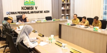 Dinsos Aceh Dan Komisi V Gelar Rapat LKPJ, Kadis Sampaikan Program Pengentasan Kemiskinan