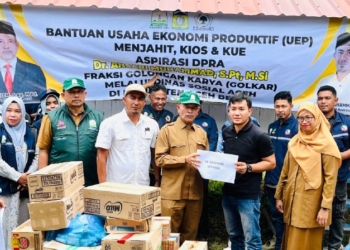 Pemerintah Aceh Serahkan 69 Bantuan Usaha Untuk Warga Aceh Besar