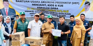 Pemerintah Aceh Serahkan 69 Bantuan Usaha Untuk Warga Aceh Besar