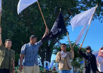 Aktivis Reformasi 98 Kibarkan Bendera Putih di Lhokseumawe, Desak Aceh Jadi Bencana Nasional