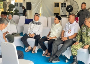 Wagub Aceh dan Mendagri Salat Jumat Bersama Korban Banjir Aceh Tamiang