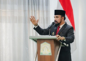 Bupati Al-Farlaky Minta Camat Dan Geuchik Uji Publik Ulang Data Penerima Bantuan Rumah BNPB