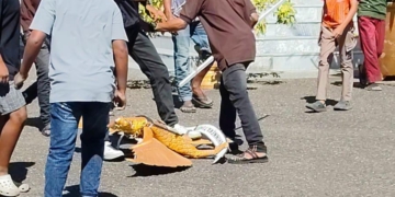 Massa Bergerak ke Pendopo Gubernur Aceh, Simbol Negara Diturunkan
