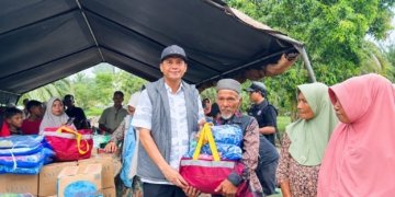Bupati Aceh Selatan Salurkan Bantuan untuk Korban Banjir